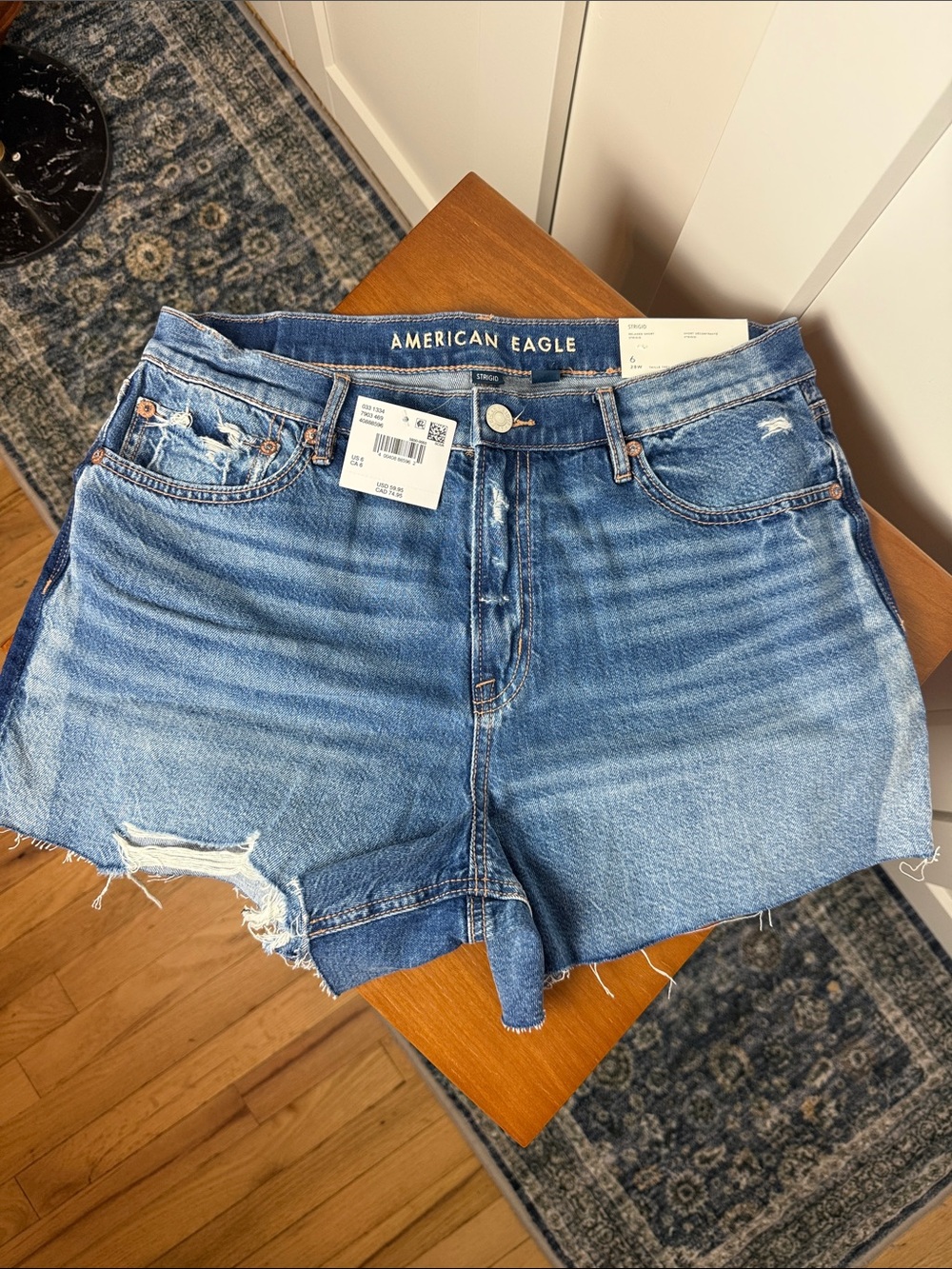 NWT American Eagle AE Strigid relaxed short size 6 28w high rise